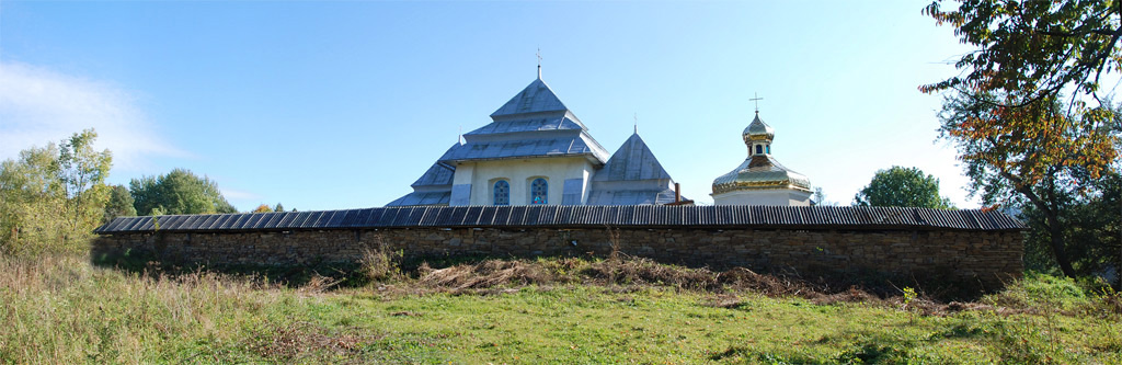 Росохи: вид на церковь с севера